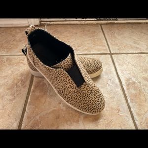 Universal Thread Leopard Slip on Sneakers